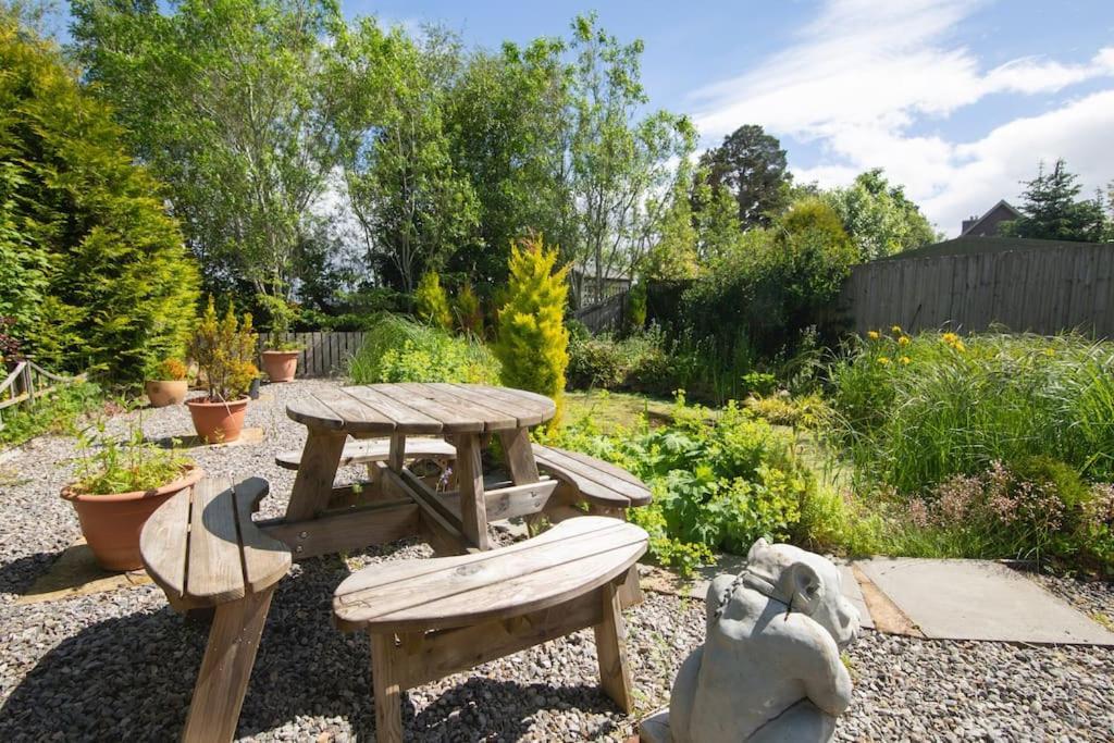 Вилла Calm Scottish Country Escape With Hot Tub Sleeps 6 Инвернесс Экстерьер фото